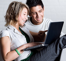 Young Couple_Laptop